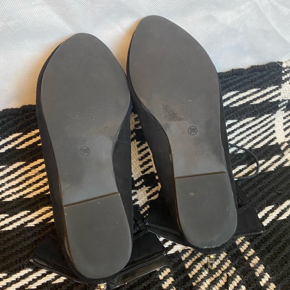 Torrid 9w faux suede flats - Picture 8 of 9